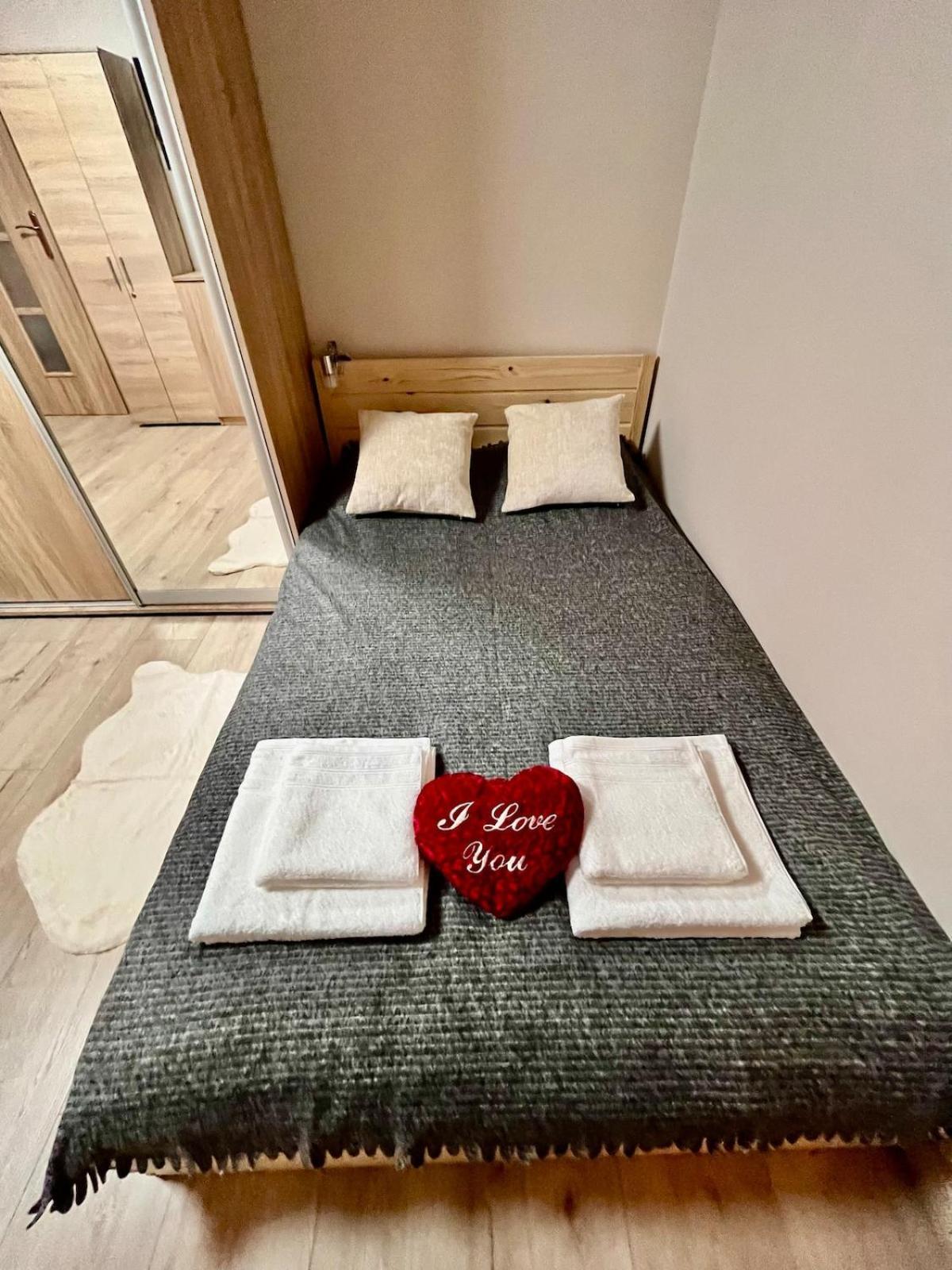 Skyview Serenity Apartment